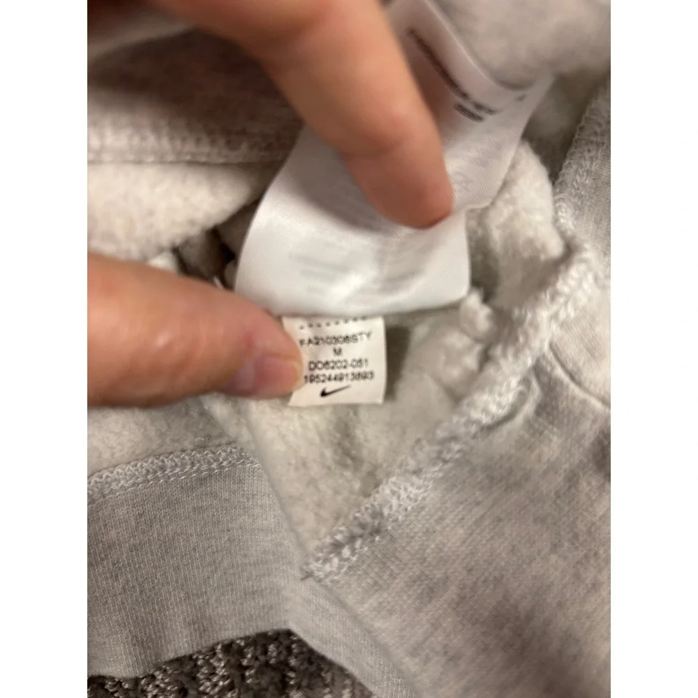 Nike Sweatshirt Size M Grey Glitter Logo Fleece Pullover DO6202-051